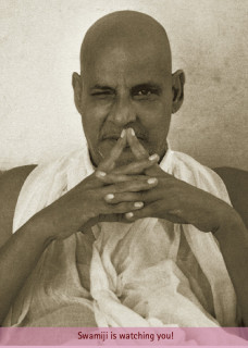 Postkarte "Swami Sivananda is watching"
